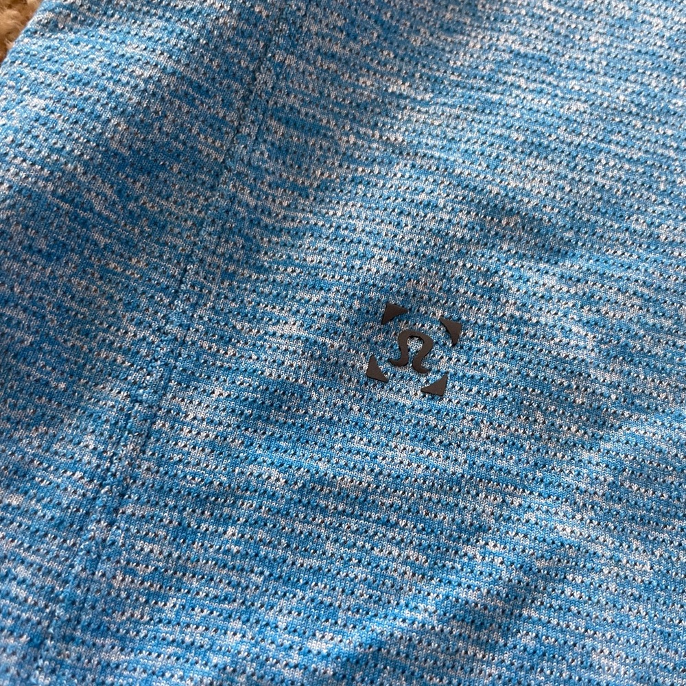 Men’s Lululemon blue pullover